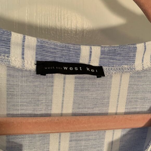 West Kei EUC blue/white striped v-neck tank top with elastic bottom Size XXL - Picture 3 of 5